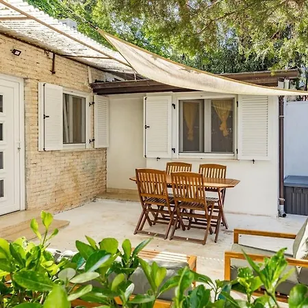 Apartment Valkane Private Garden *