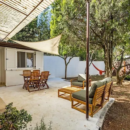 Valkane Private Garden * Pula