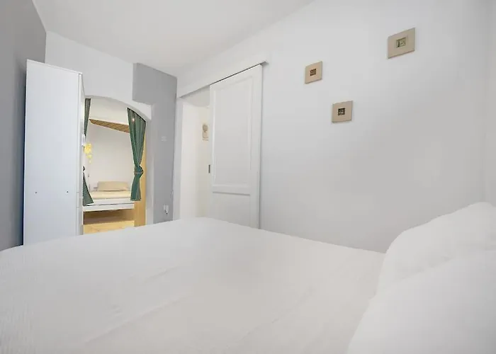 公寓 Valkane Private Garden 普拉